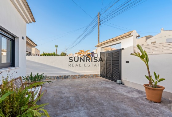 Villa · Revente - Torrevieja · El chaparral · Alicante · Espagne