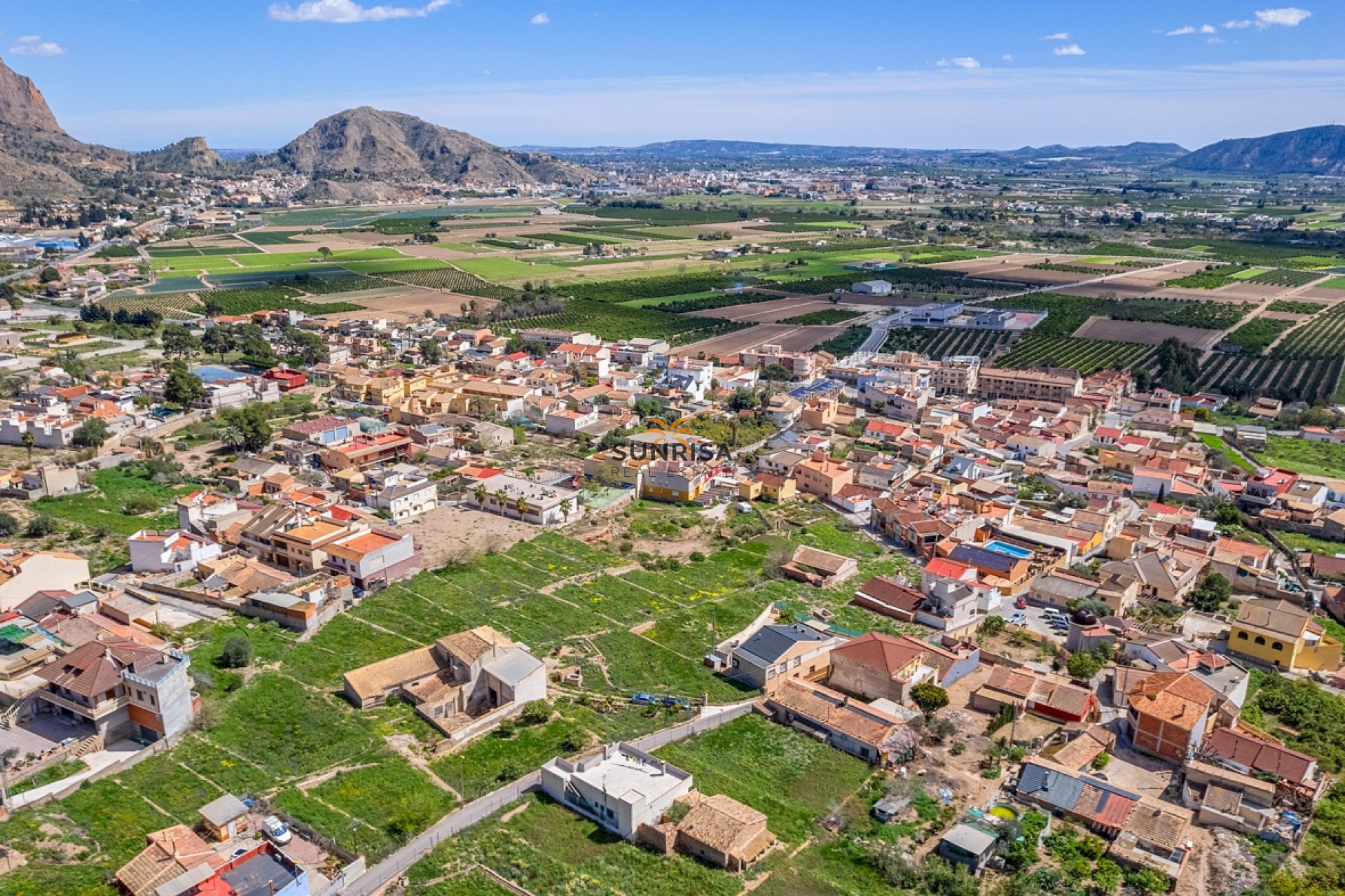 Herverkoop - Finca - Orihuela