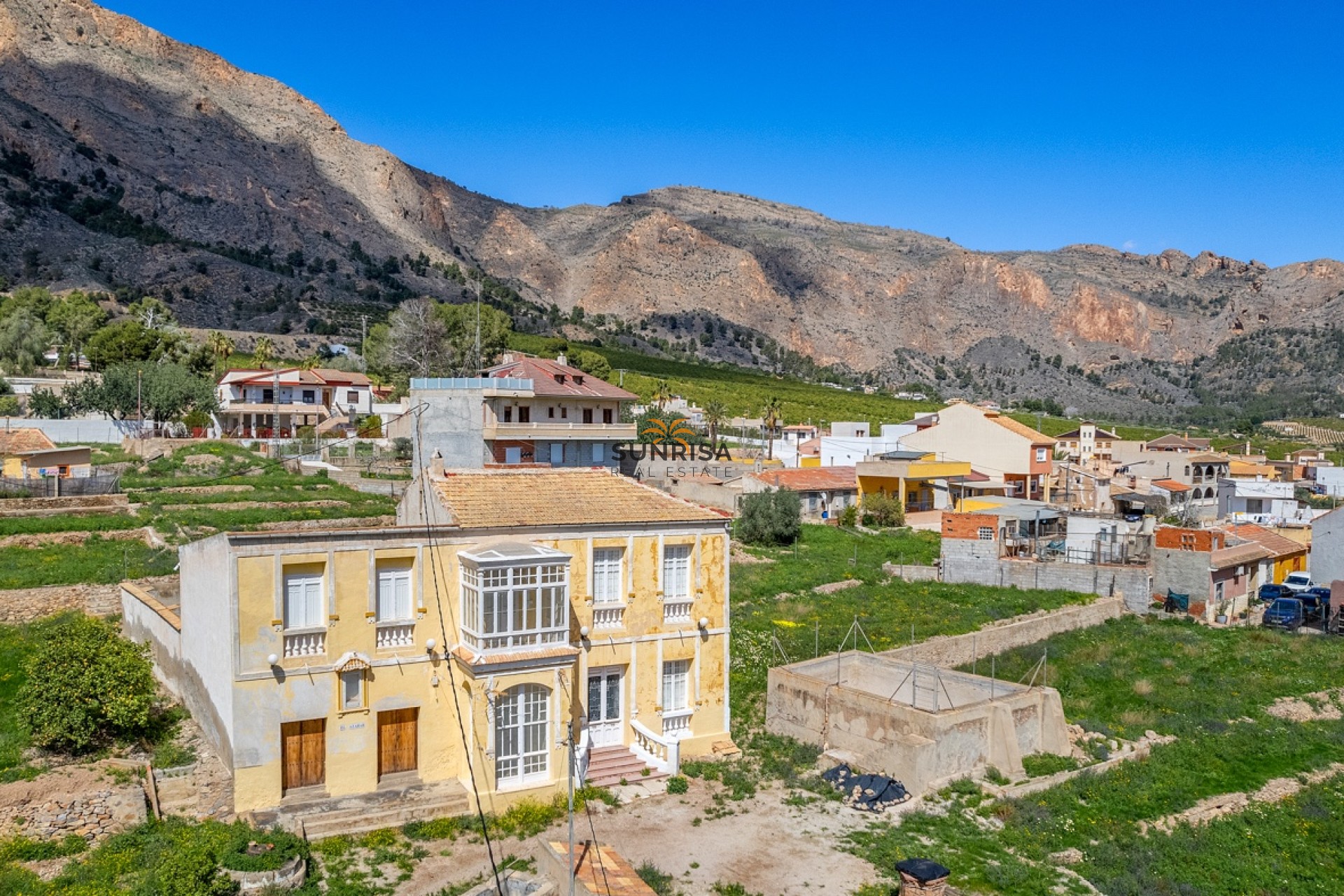 Herverkoop - Finca - Orihuela