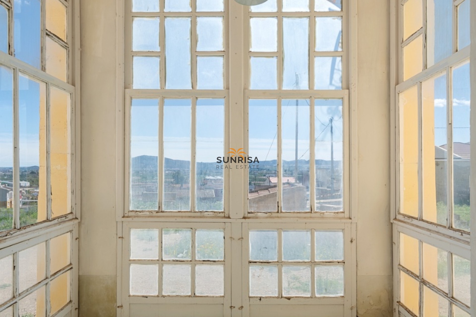 Herverkoop - Finca - Orihuela