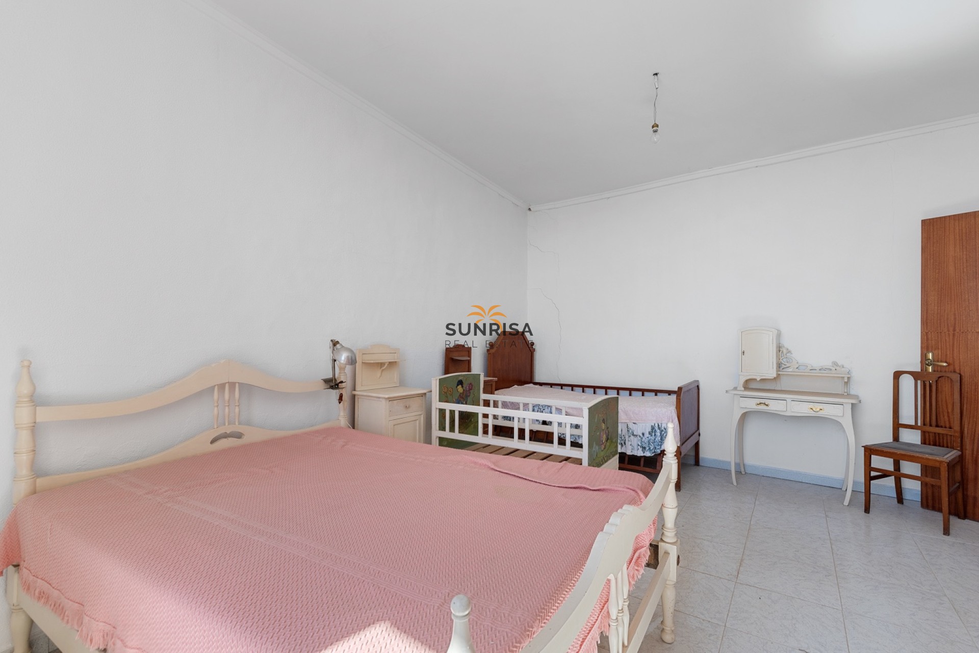 Herverkoop - Finca - Orihuela