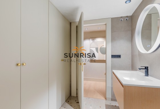 Apartment · Resale - Alicante · Spain