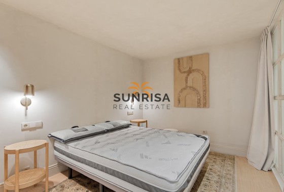 Apartment · Resale - Alicante · Spain