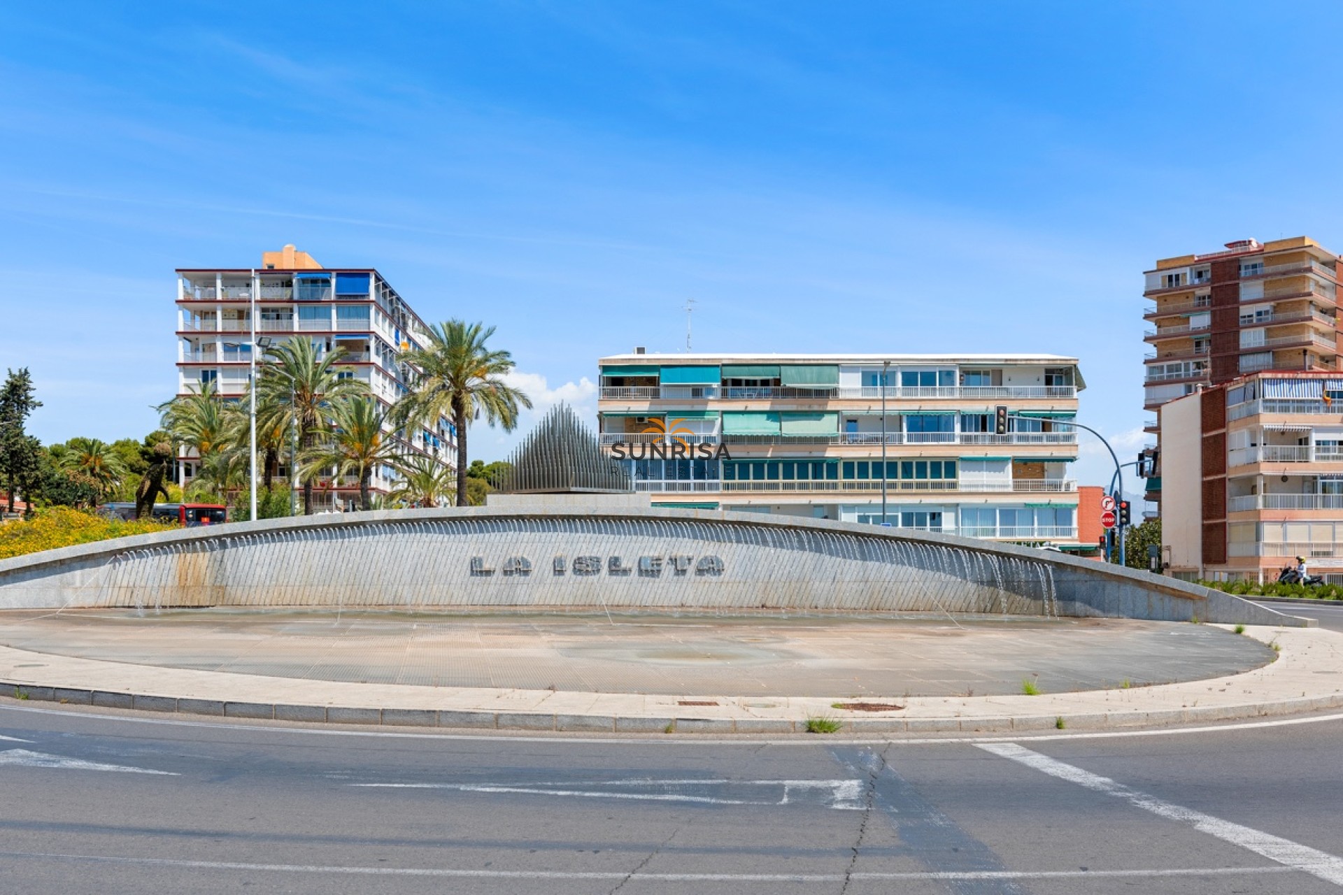 Resale - Apartment - Alicante