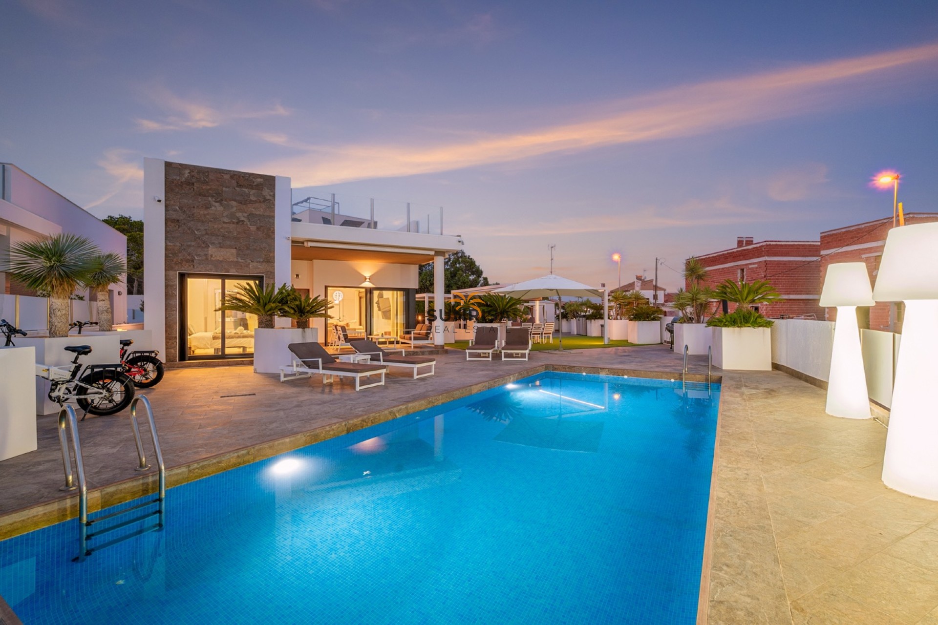Herverkoop - Villa - Orihuela Costa