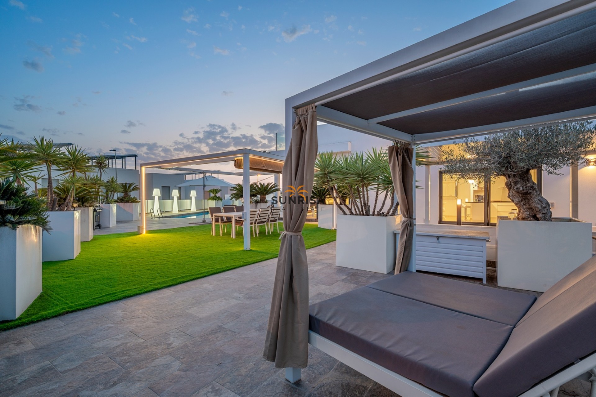 Herverkoop - Villa - Orihuela Costa