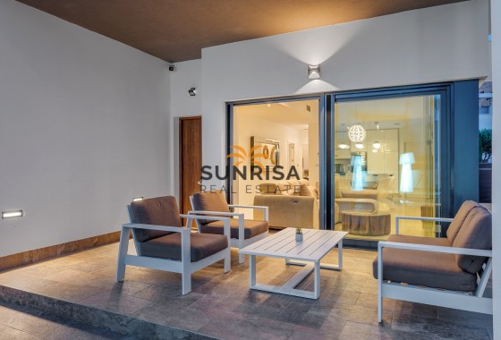 Villa · Resale - Orihuela Costa · Villamartín · Alicante · Spain