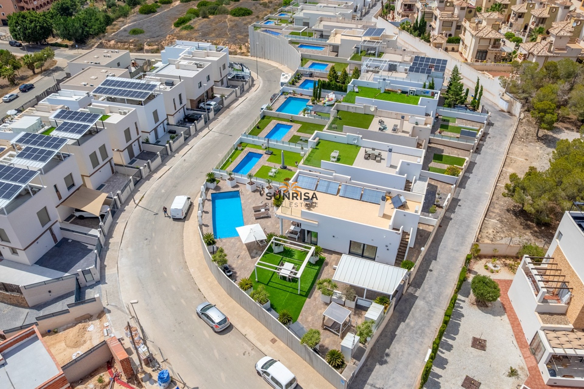 Herverkoop - Villa - Orihuela Costa