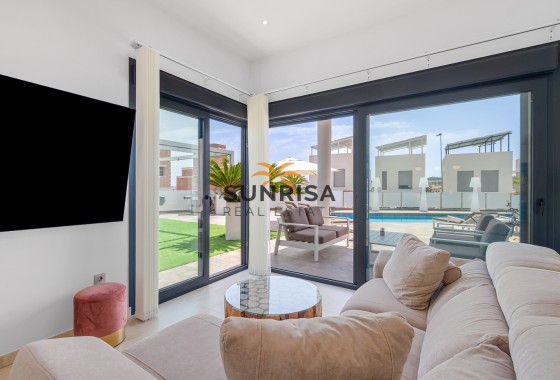 Villa · Resale - Orihuela Costa · Villamartín · Alicante · Spain