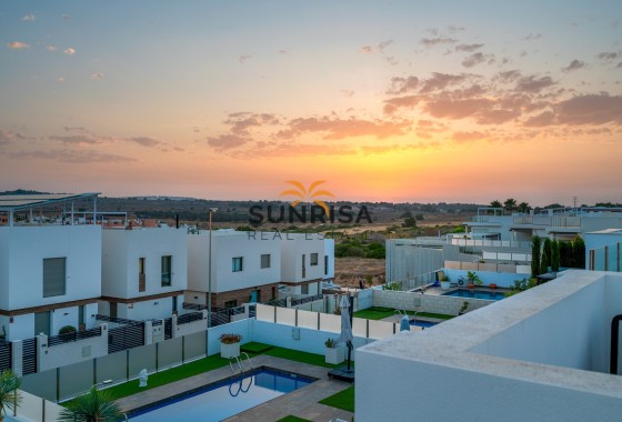 Villa · Resale - Orihuela Costa · Villamartín · Alicante · Spain
