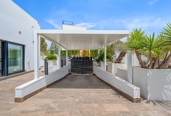 Villa · Resale - Orihuela Costa · Villamartín · Alicante · Spain