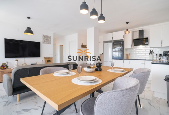 Apartment · Resale - Punta Prima · Alicante · Spain