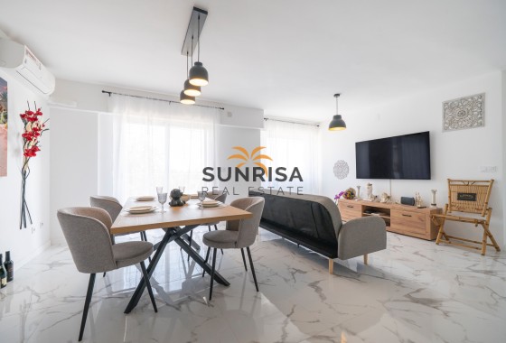 Apartment · Resale - Punta Prima · Alicante · Spain