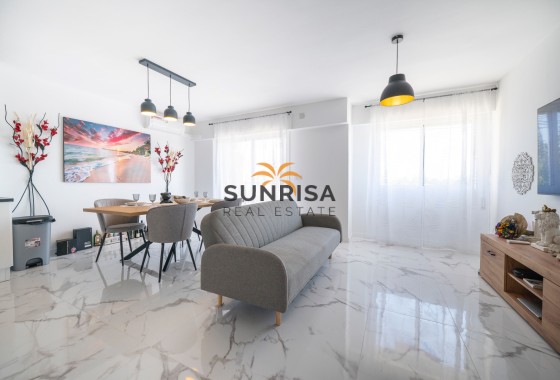 Apartment · Resale - Punta Prima · Alicante · Spain