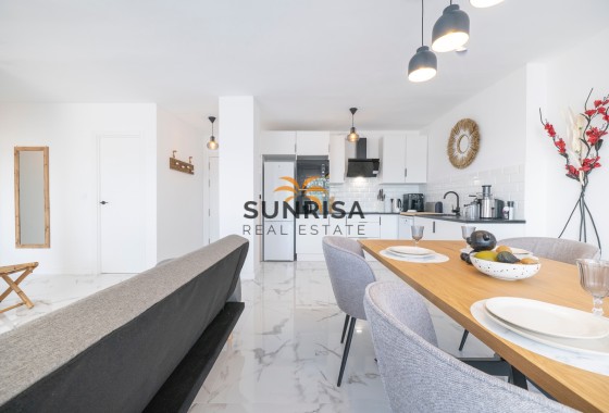 Apartment · Resale - Punta Prima · Alicante · Spain