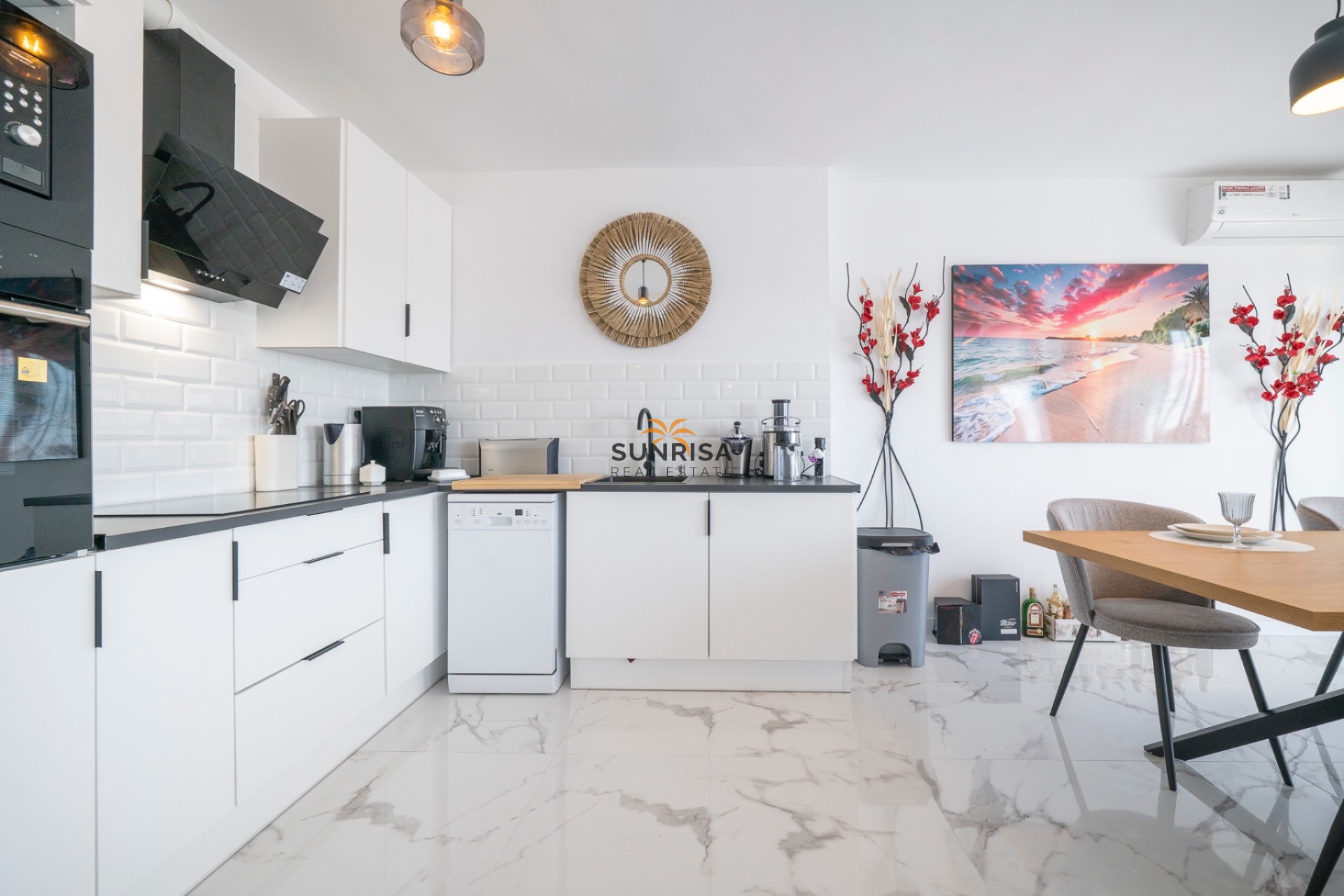 Resale - Apartment - Punta Prima