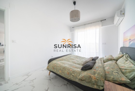 Apartment · Resale - Punta Prima · Alicante · Spain