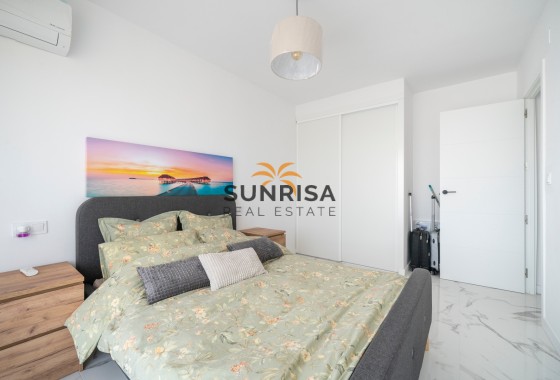 Apartment · Resale - Punta Prima · Alicante · Spain