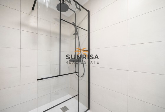 Apartment · Resale - Punta Prima · Alicante · Spain