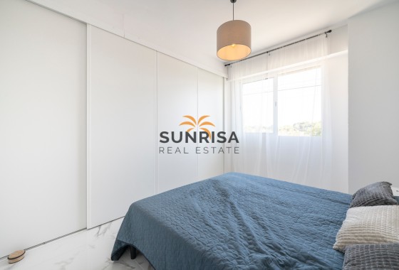 Apartment · Resale - Punta Prima · Alicante · Spain
