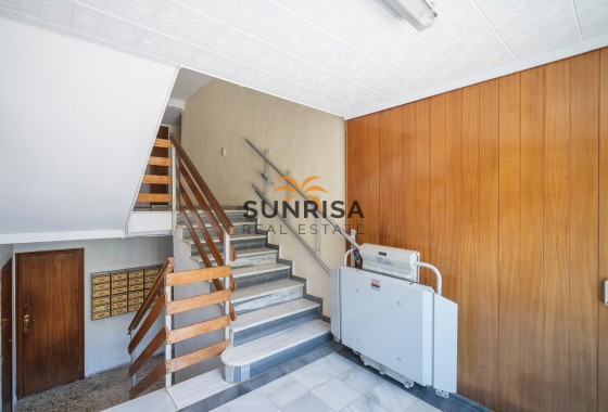 Apartment · Resale - Punta Prima · Alicante · Spain