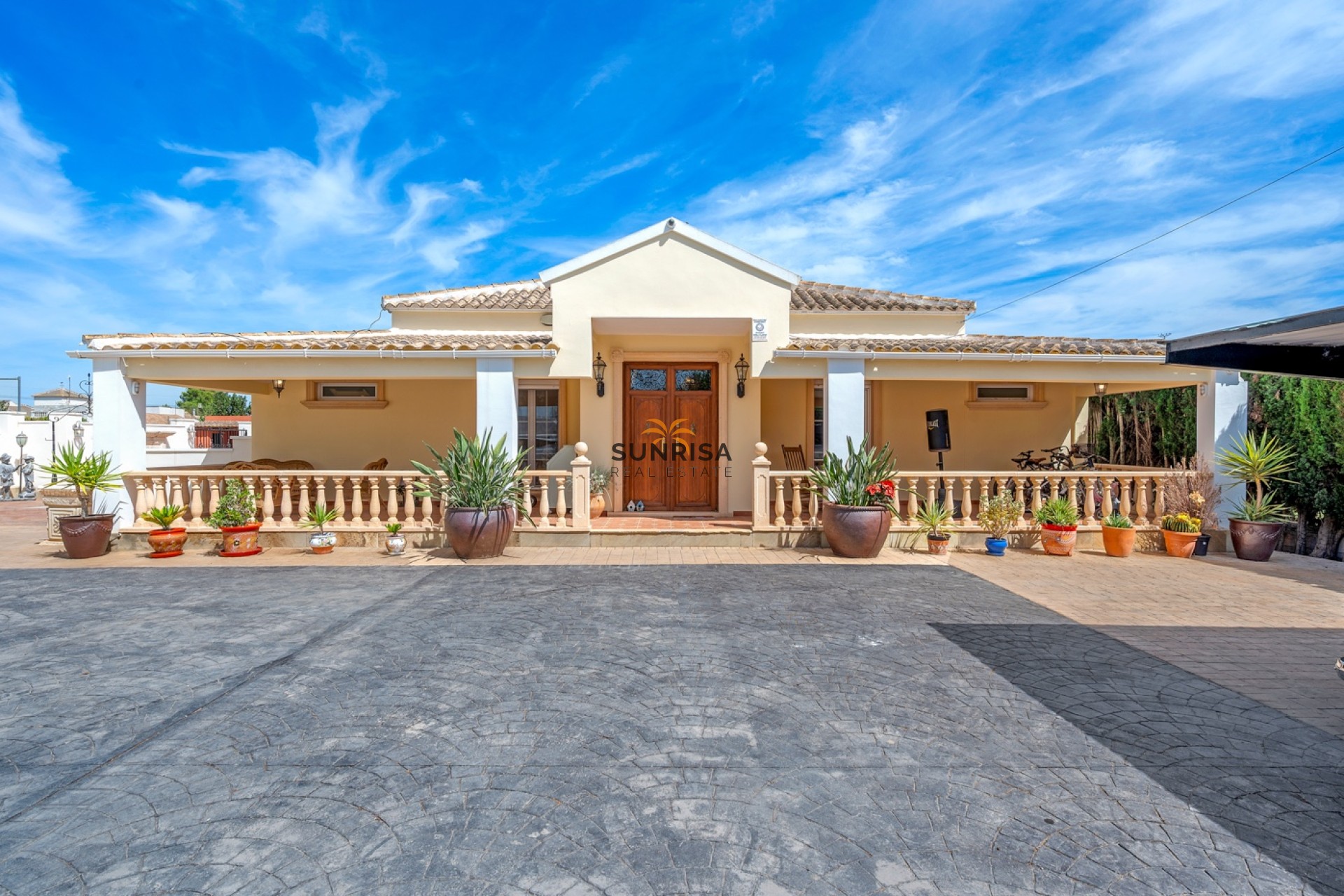 Resale - Finca - Almoradí