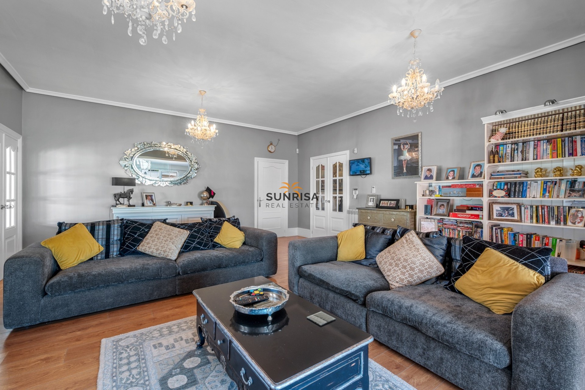 Resale - Finca - Almoradí