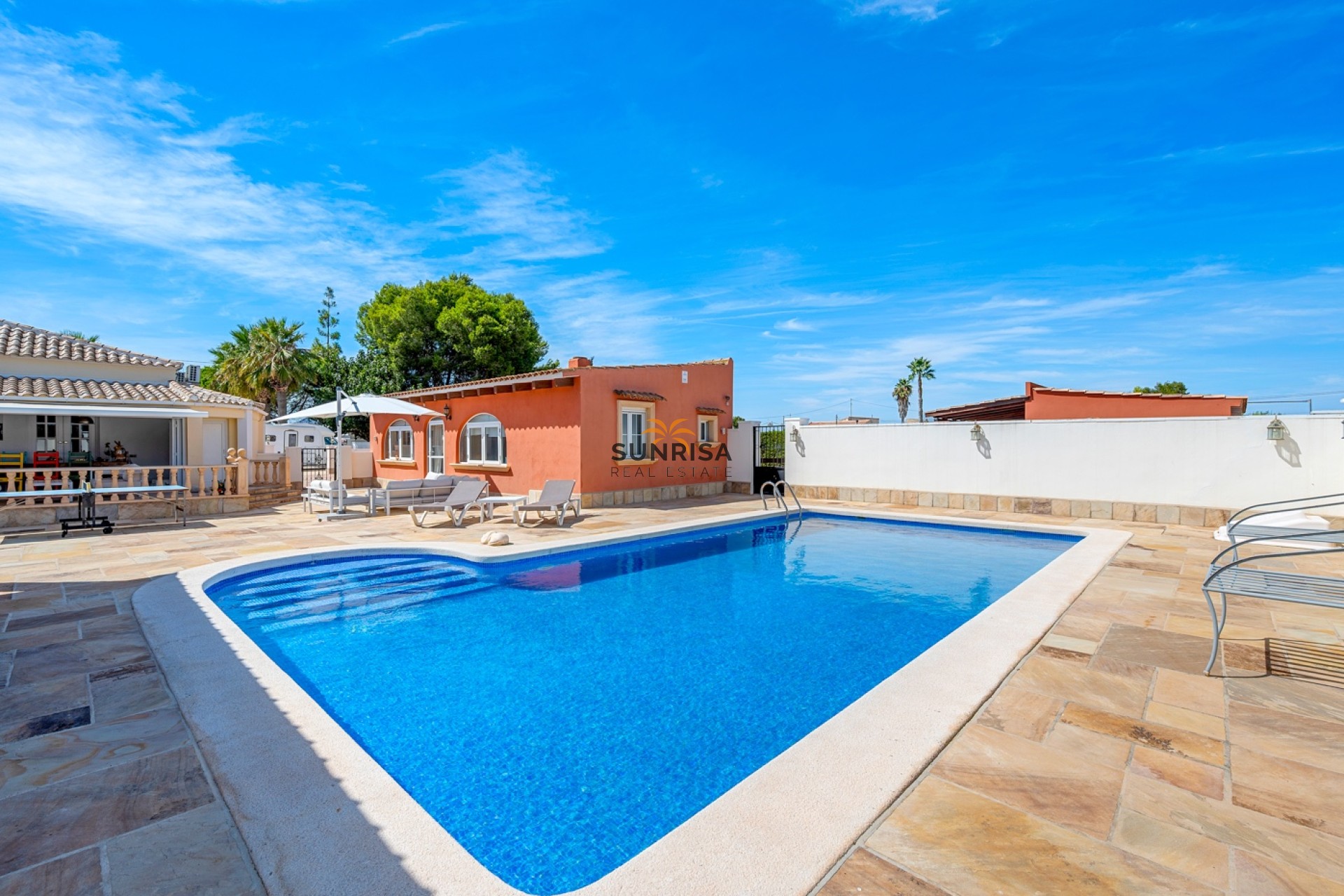 Resale - Finca - Almoradí