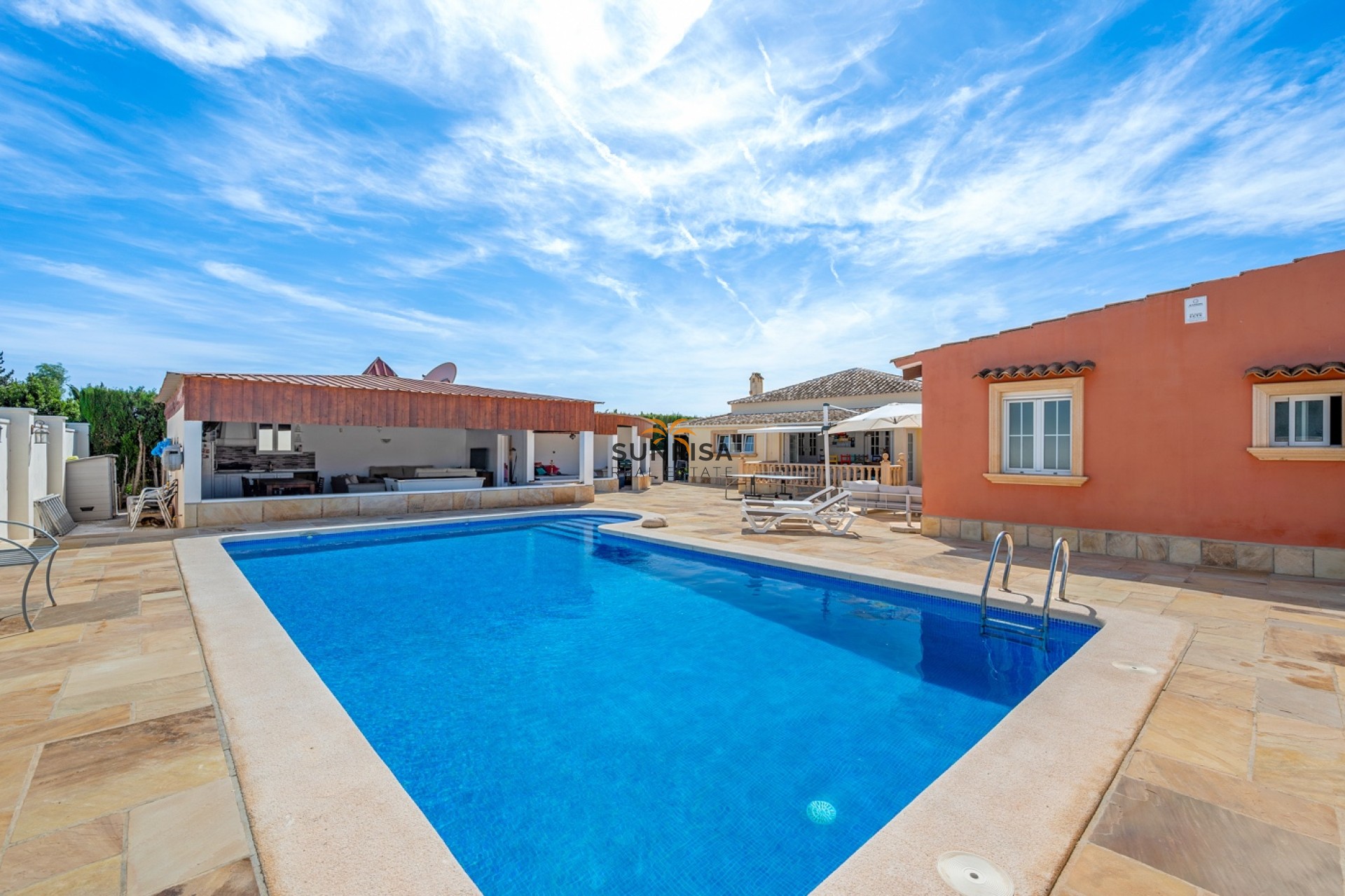 Resale - Finca - Almoradí