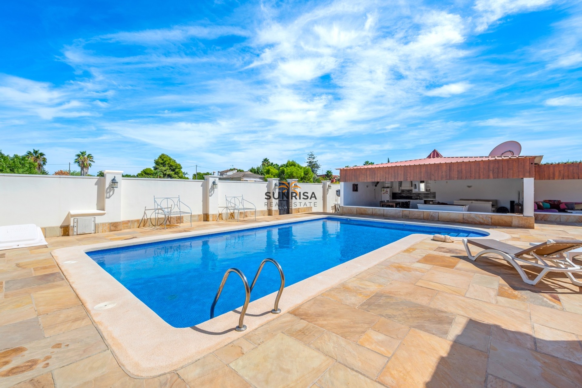 Resale - Finca - Almoradí