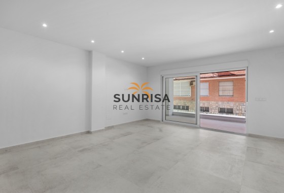 Appartement · Herverkoop - Torrevieja · Playa del Acequión · Alicante · Spanje