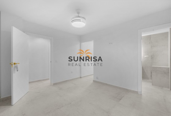 Appartement · Herverkoop - Torrevieja · Playa del Acequión · Alicante · Spanje