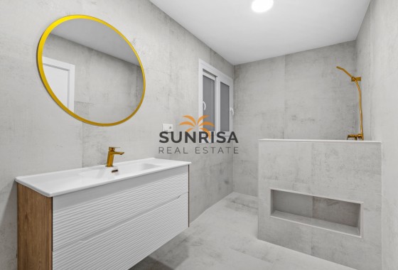 Appartement · Herverkoop - Torrevieja · Playa del Acequión · Alicante · Spanje