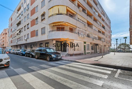 Appartement · Herverkoop - Torrevieja · Playa del Acequión · Alicante · Spanje