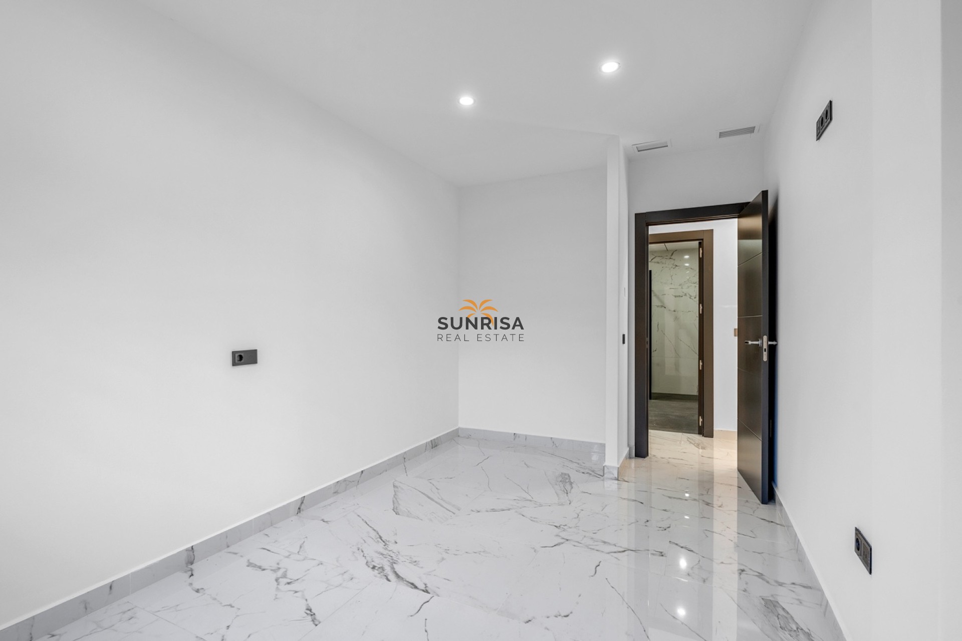 Herverkoop - Villa - Orihuela Costa