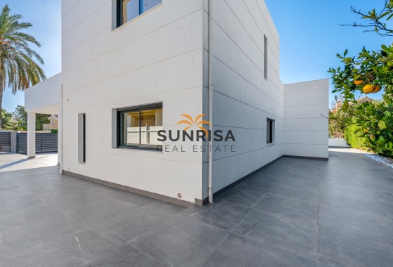 Villa · Resale - Orihuela Costa · Campoamor · Alicante · Spain