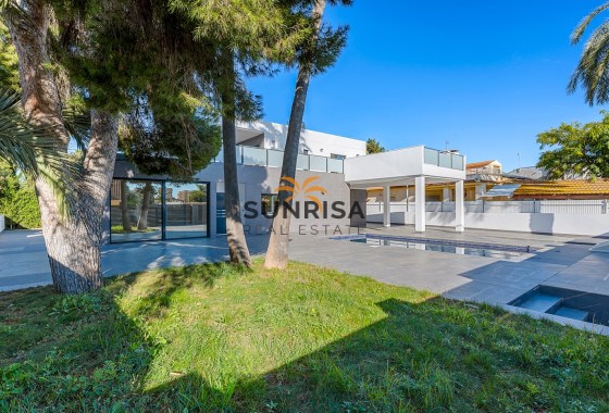 Villa · Resale - Orihuela Costa · Campoamor · Alicante · Spain