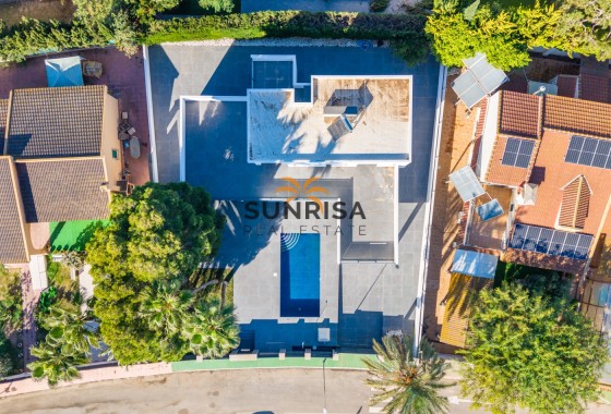 Villa · Resale - Orihuela Costa · Campoamor · Alicante · Spain