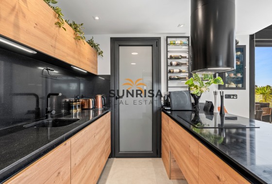 Penthouse · Resale - Villamartin · Alicante · Spain