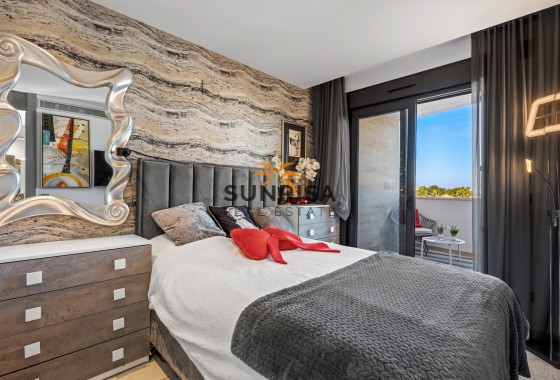 Penthouse · Resale - Villamartin · Alicante · Spain