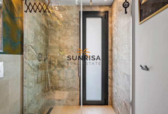 Penthouse · Resale - Villamartin · Alicante · Spain