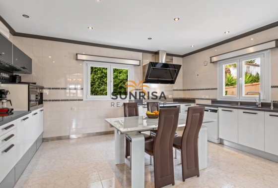 Villa · Resale - Ciudad Quesada - Rojales · Alicante · Spain
