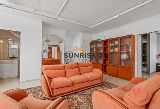 Villa · Resale - Ciudad Quesada - Rojales · Alicante · Spain