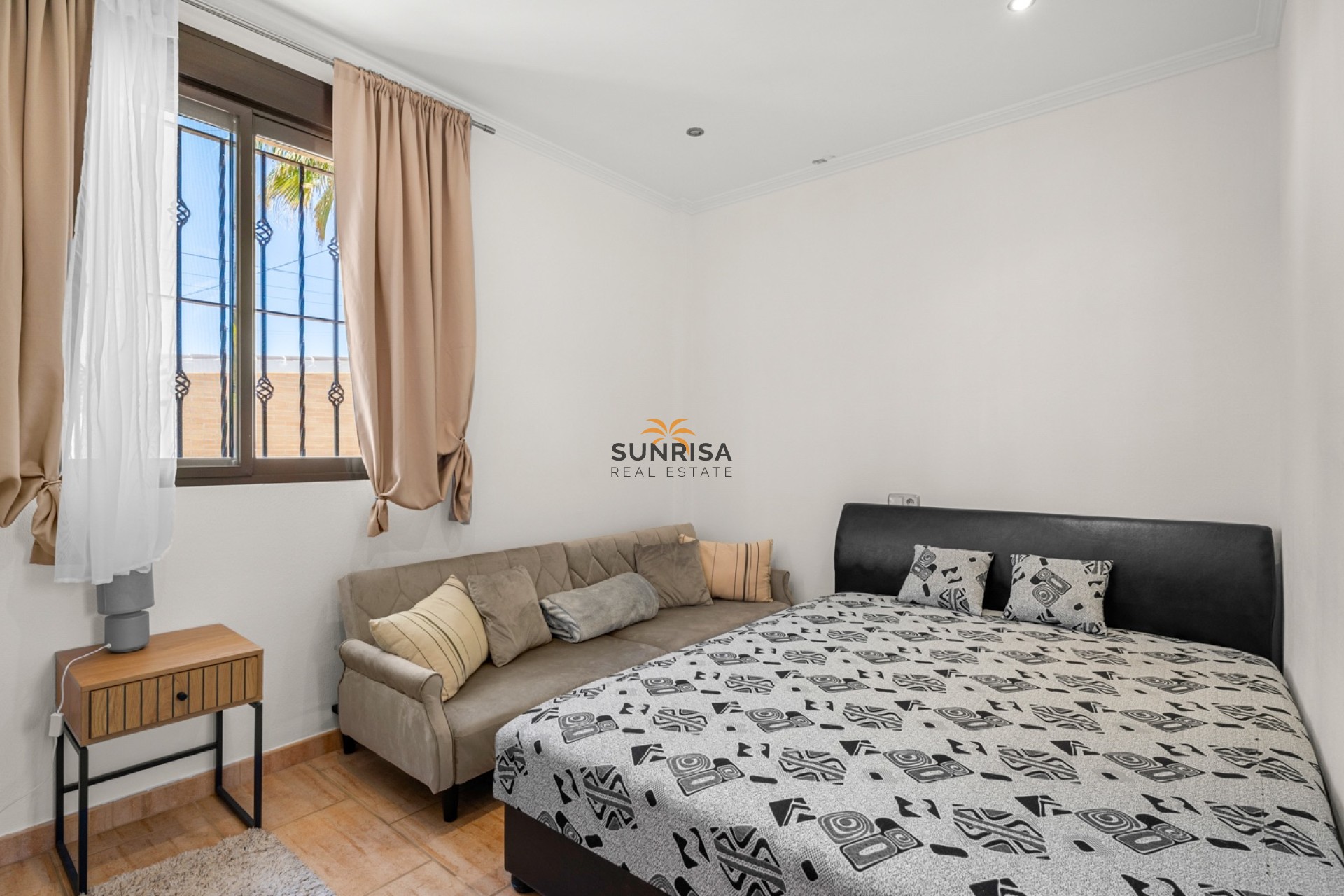 Revente - Finca - Crevillente