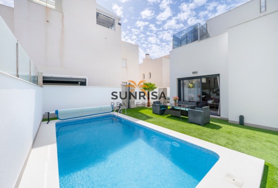 Villa · Revente - Torrevieja · Alicante · Espagne
