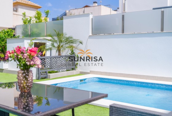 Villa · Revente - Torrevieja · Alicante · Espagne