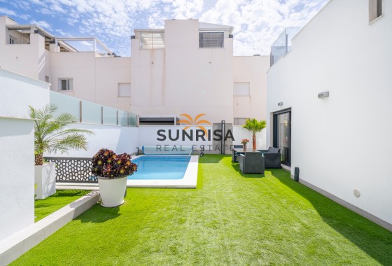 Villa · Revente - Torrevieja · Alicante · Espagne