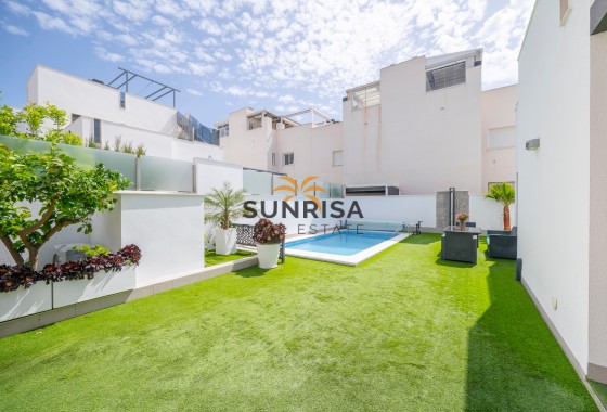 Villa · Revente - Torrevieja · Alicante · Espagne