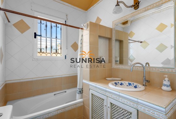 Villa · Reventa - Torrevieja · La Mata · Alicante · España