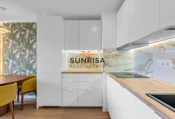 Appartement · Herverkoop - Torrevieja · Punta Prima · Alicante · Spanje